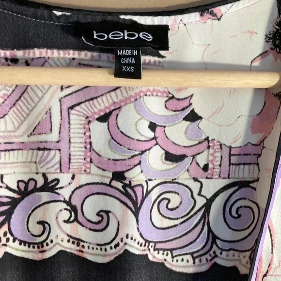 Bebe floral silk bamboo ring deep  v neck too - Picture 7 of 9